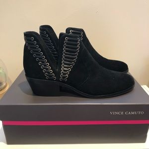 Vince camuto Pevista Booties